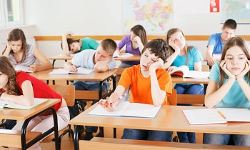 6 Cara Ini Bisa Kamu Gunakan Untuk Mengatasi Boring Saat di Dalam Kelas